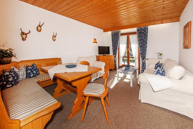 Gaestehaus Menkenbauer Ruhpolding Luaran gambar